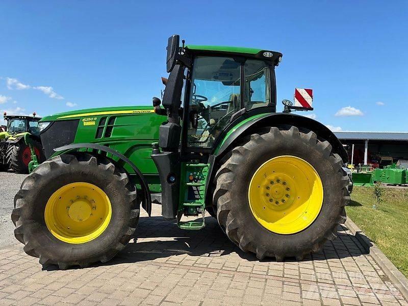 John Deere 6250R Traktorit