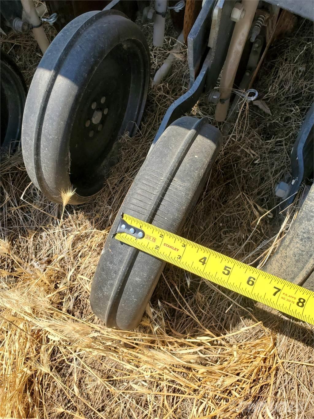 CASE 5400 Muut kylvö- ja istutuskoneet sekä lisävarusteet