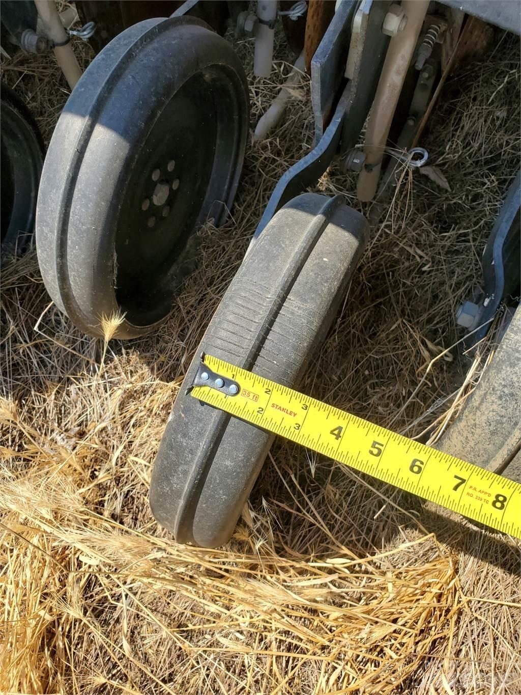 Case IH 5400 Muut kylvö- ja istutuskoneet sekä lisävarusteet