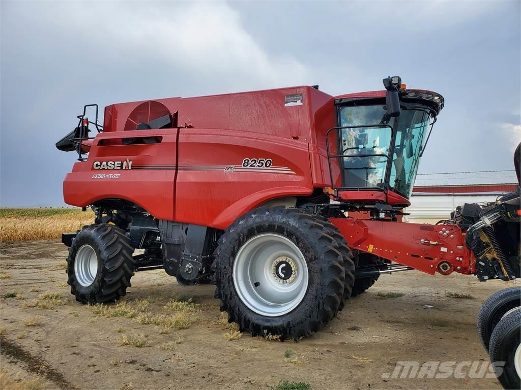 Case IH 8250 Leikkuupuimurit