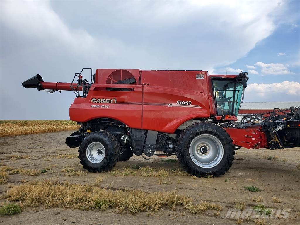 Case IH 8250 Leikkuupuimurit