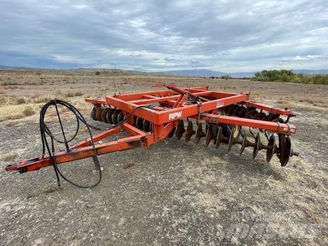 Case IH RPW Kiekkomultaimet ja lautasäkeet