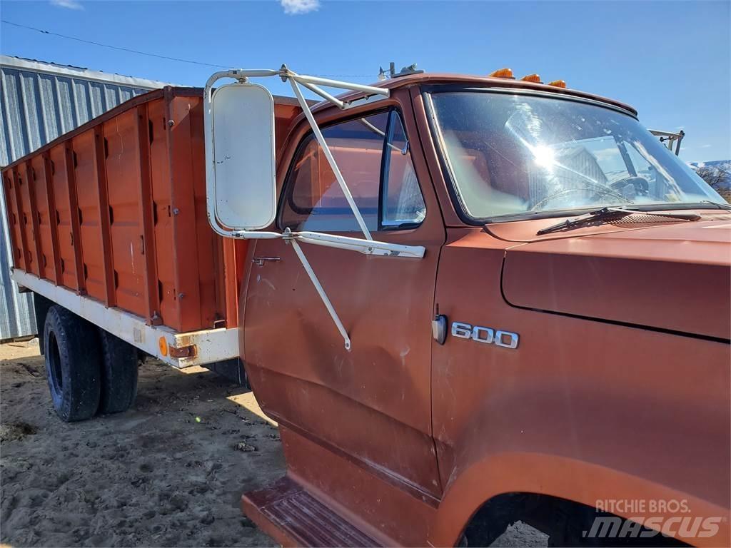 Dodge D600 Muut kuorma-autot