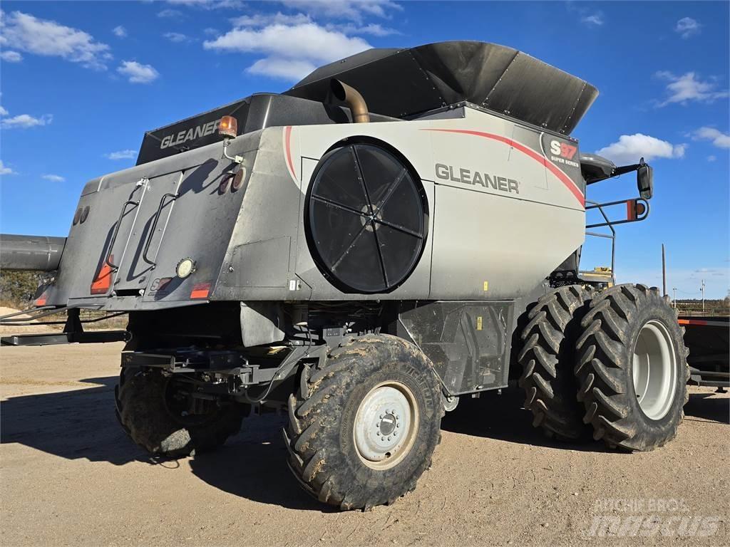 Gleaner S97 Leikkuupuimurit