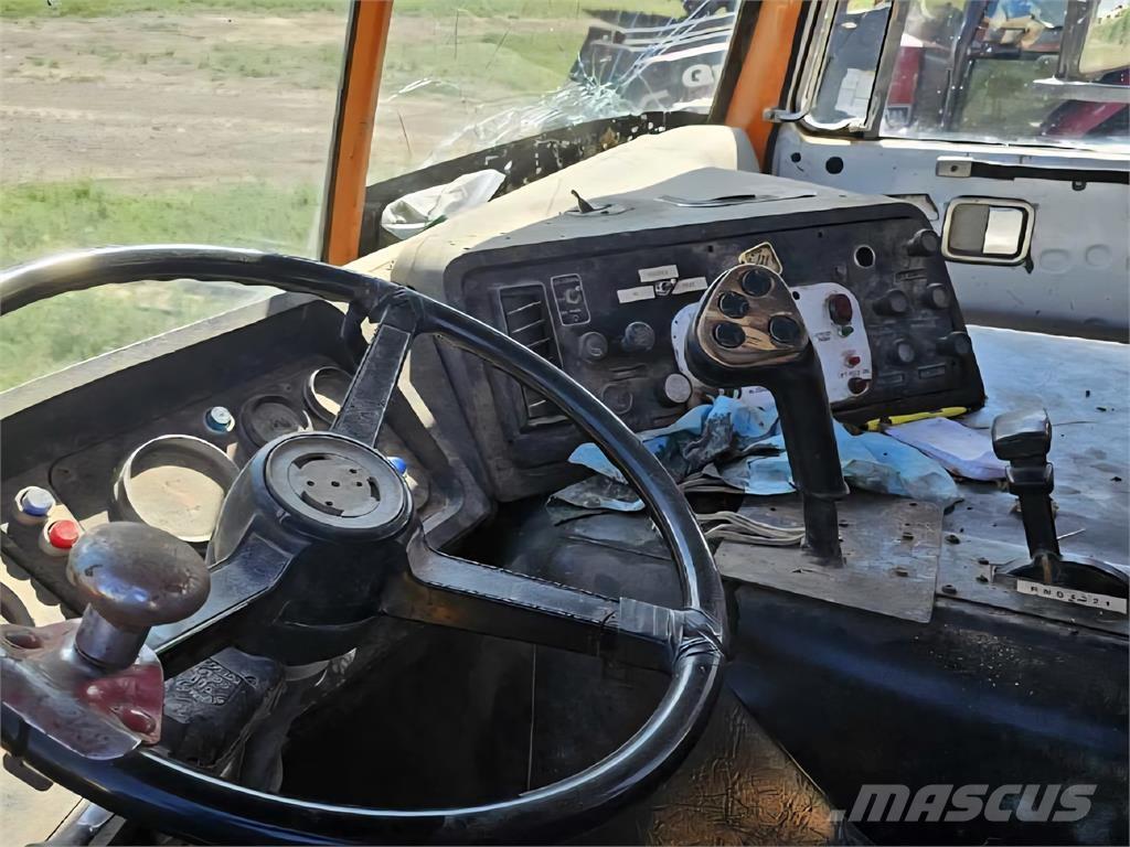  Ton-Right 890 Paalipihdit