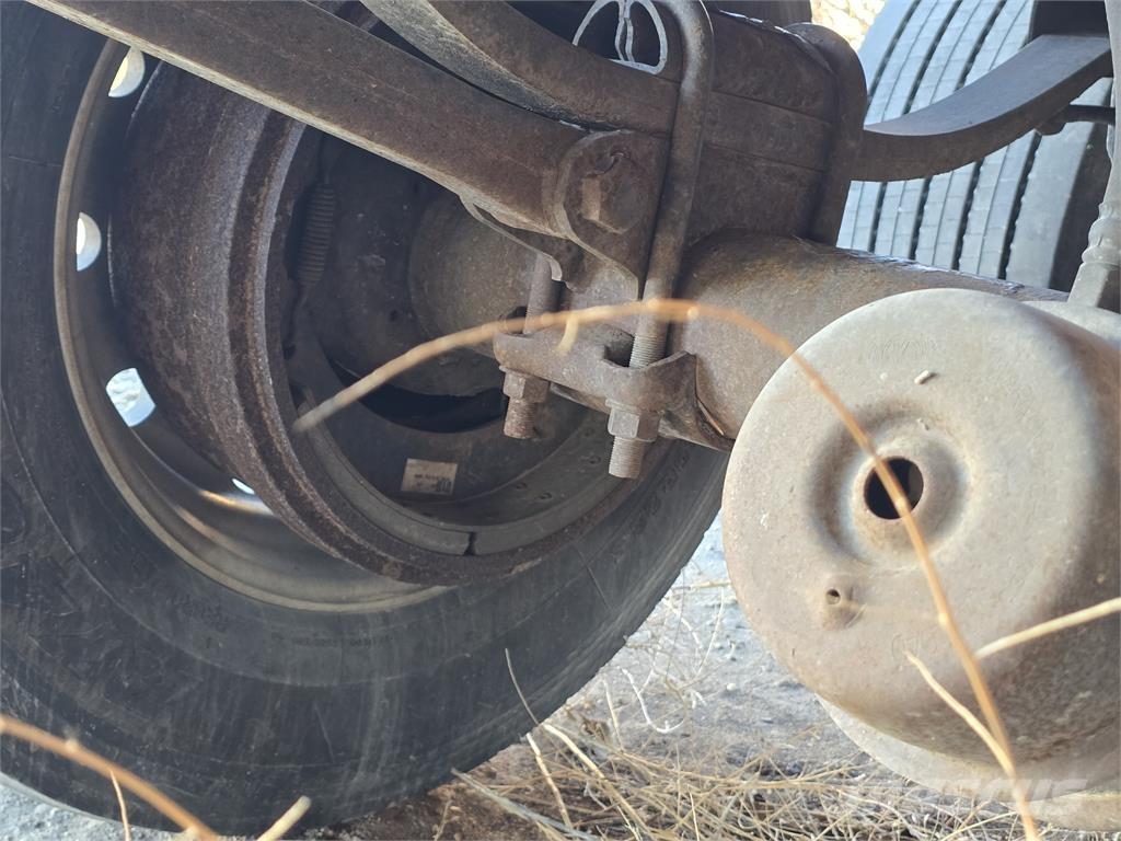 Western 48' Lavaperävaunut