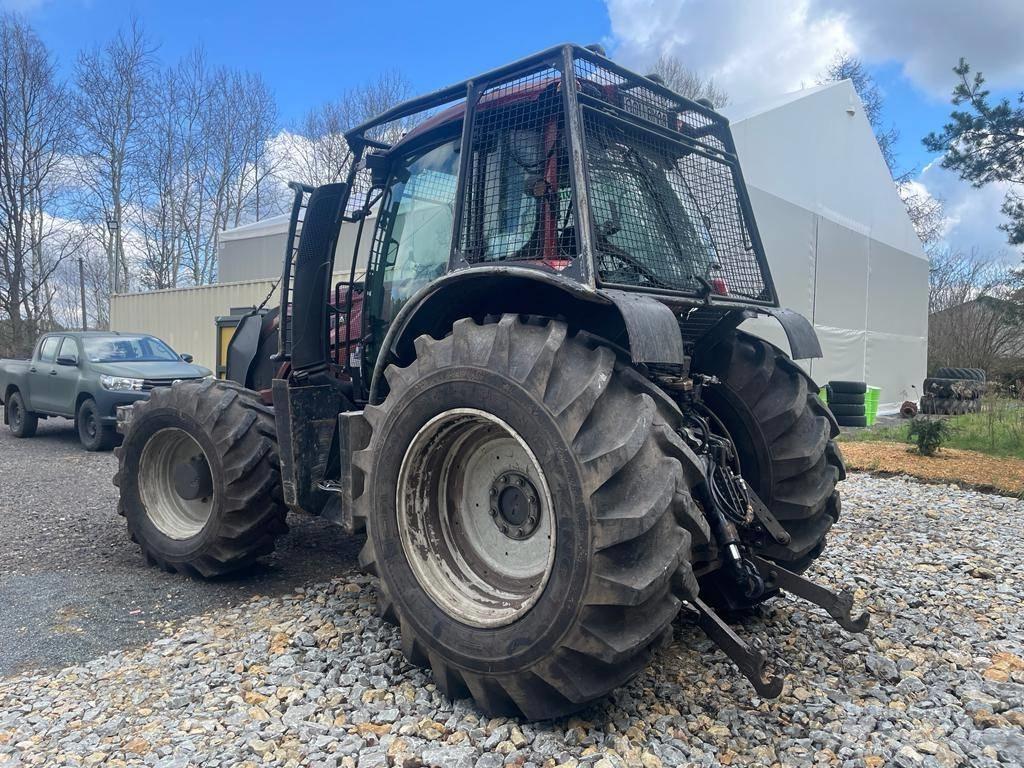 Valtra T254 Active Traktorit