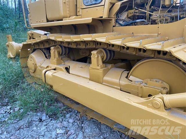 CAT D7G Telaketjupuskutraktorit