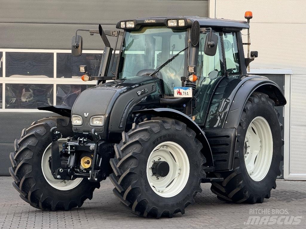 Valtra N 122 V Traktorit