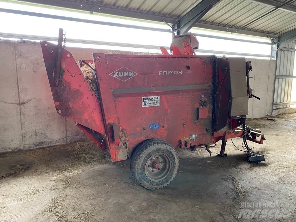 Kuhn Primor 3560 Säiliörehun purkulaitteet