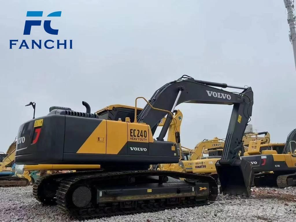 Volvo 240 Telakaivukoneet