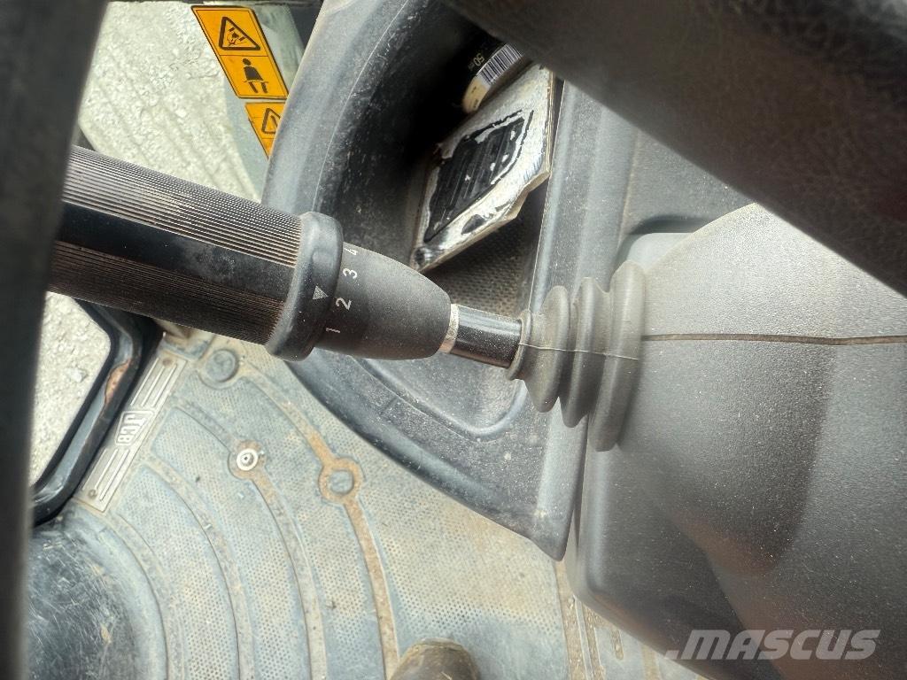 JCB 3 CX Kaivurikuormaajat