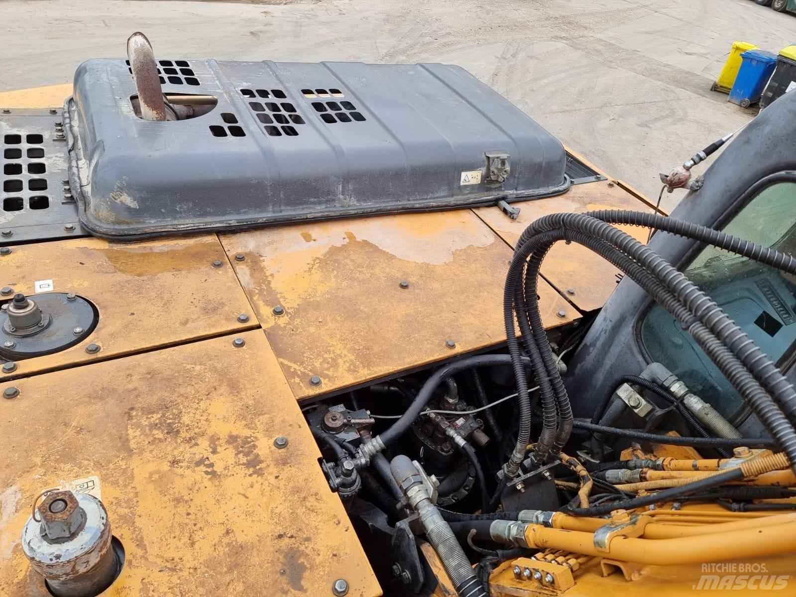 CASE CX 210 LC Telakaivukoneet