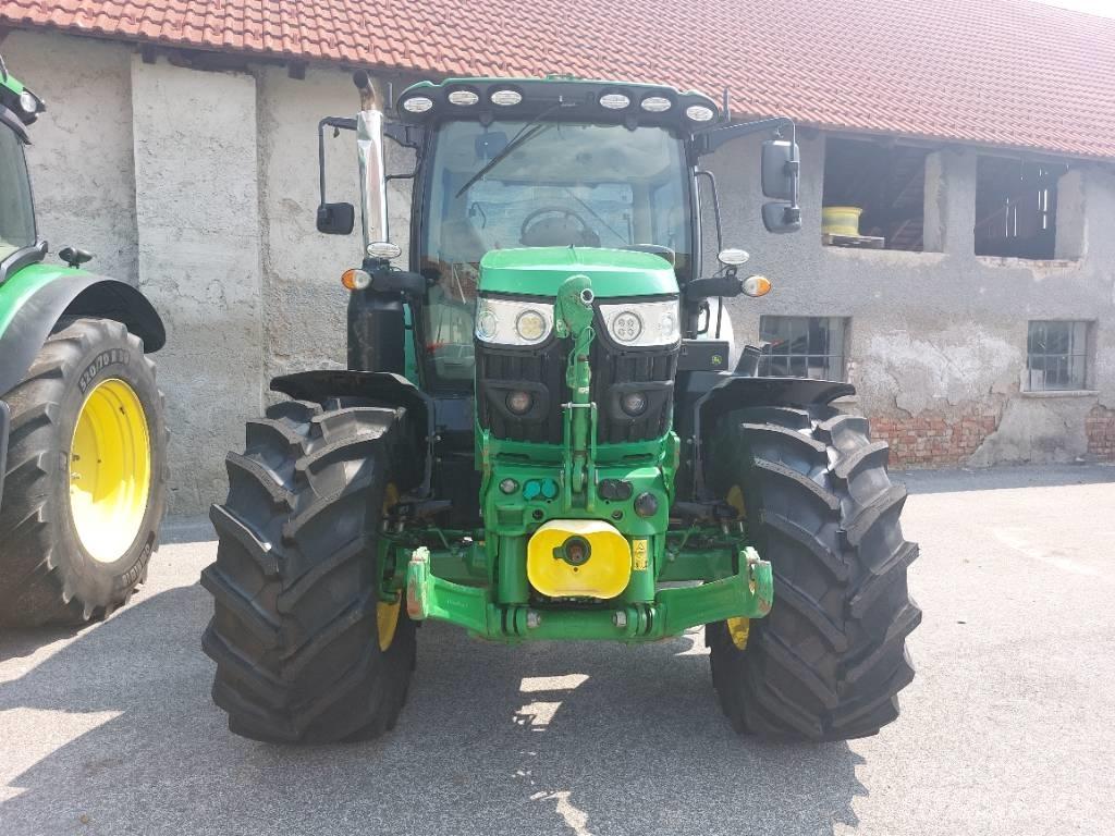 John Deere 6130R Traktorit