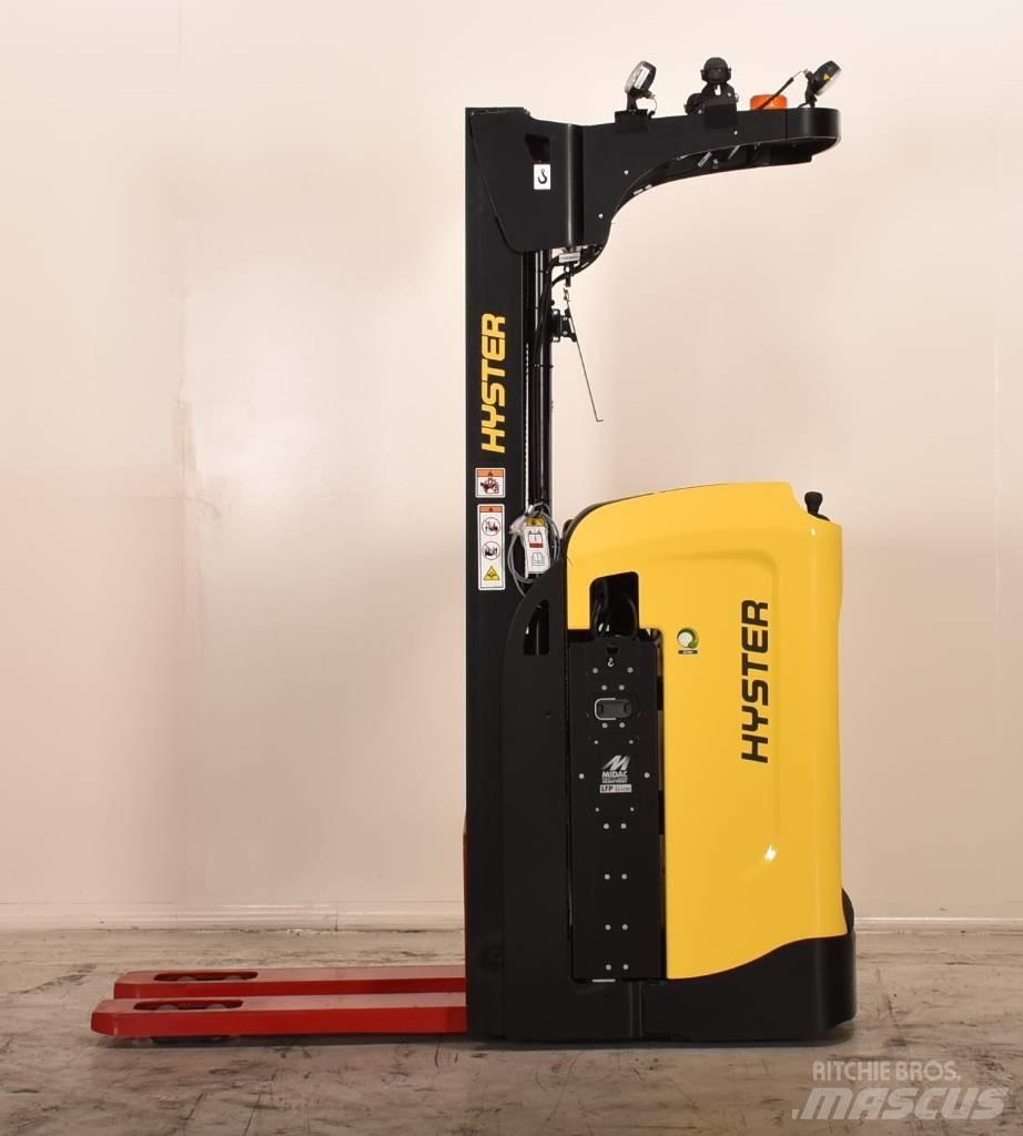 Hyster RS1.6 Ajettavat pinoamisvaunut