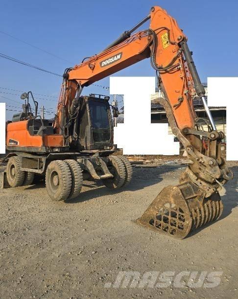 Doosan DX 140 W-5 Pyöräkaivukoneet