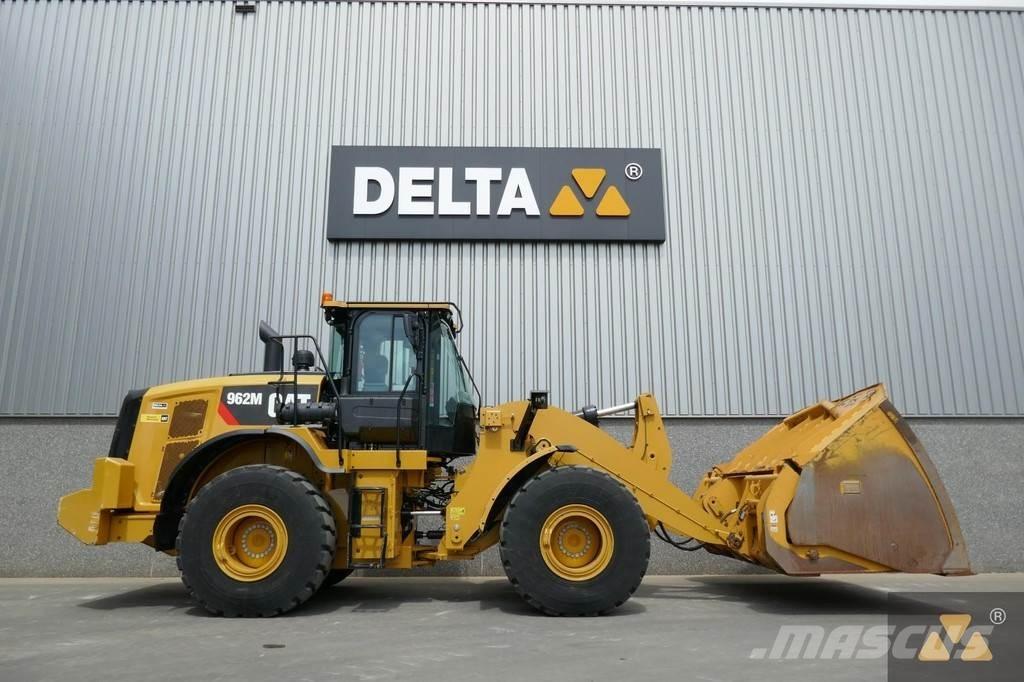 CAT 962M Pyöräkuormaajat