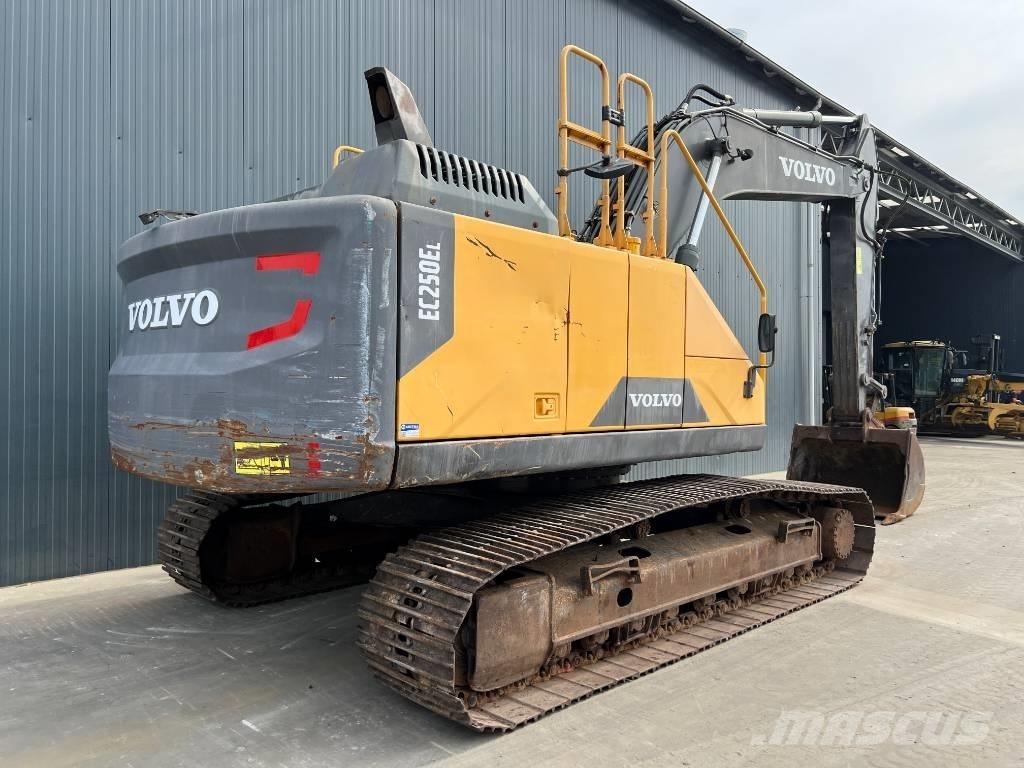 Volvo EC250E L Telakaivukoneet