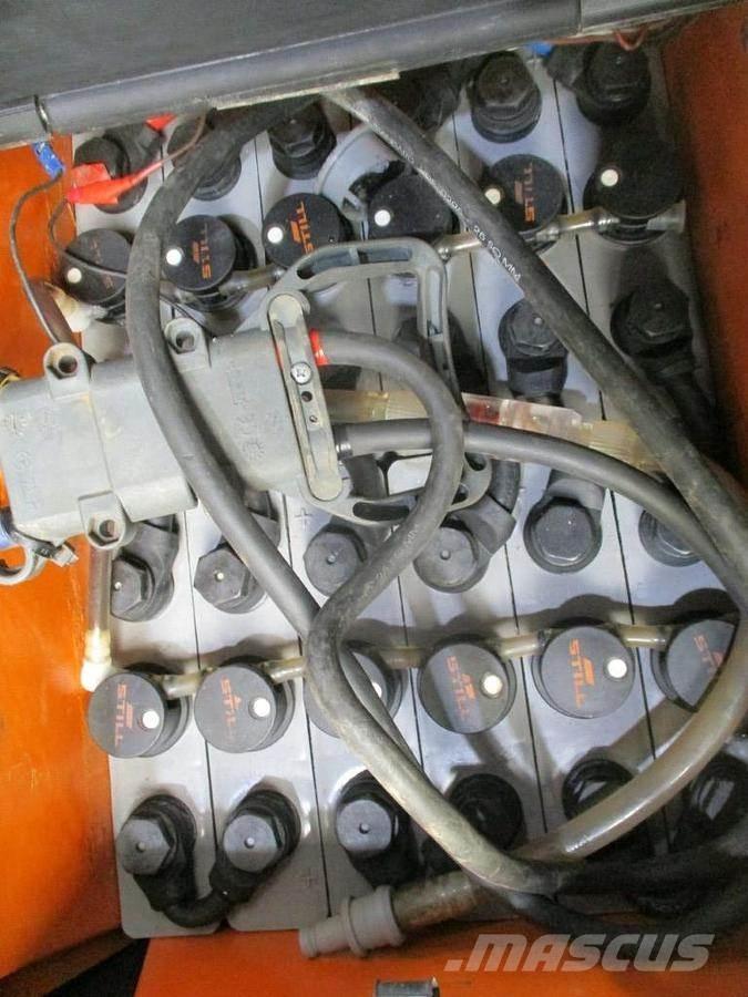 Still EGV 12 Käyden ajettavat pinoamistrukit