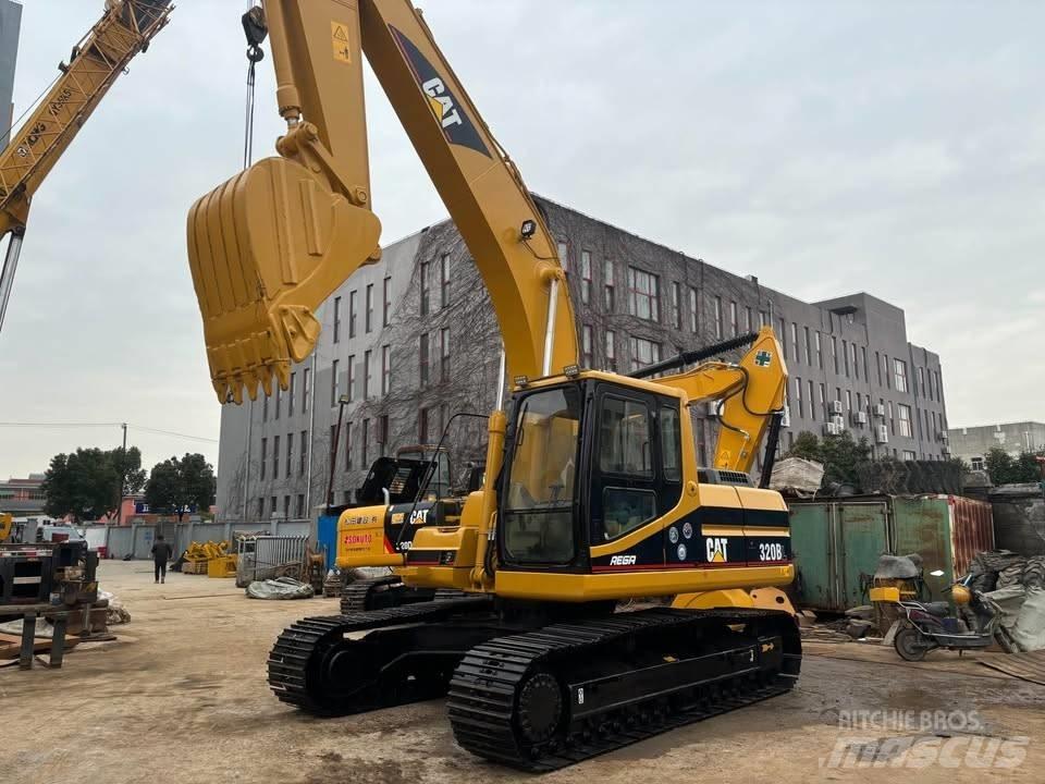 CAT 320 B L Telakaivukoneet