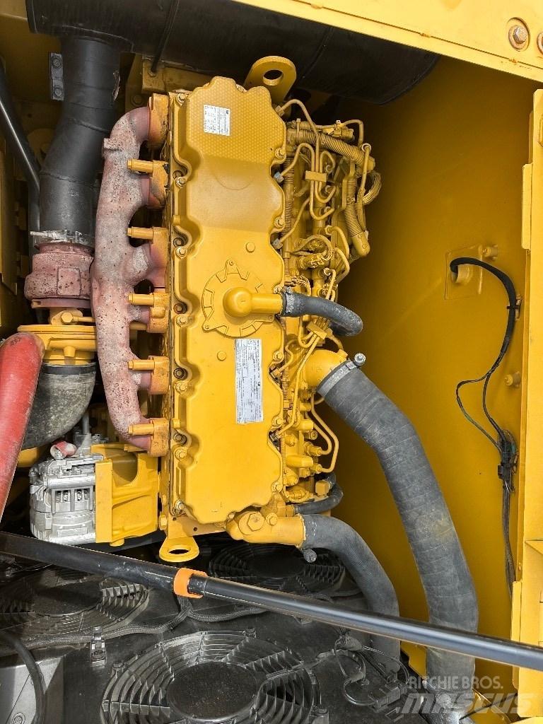 CAT CAT320 Midikaivukoneet 7t - 12t