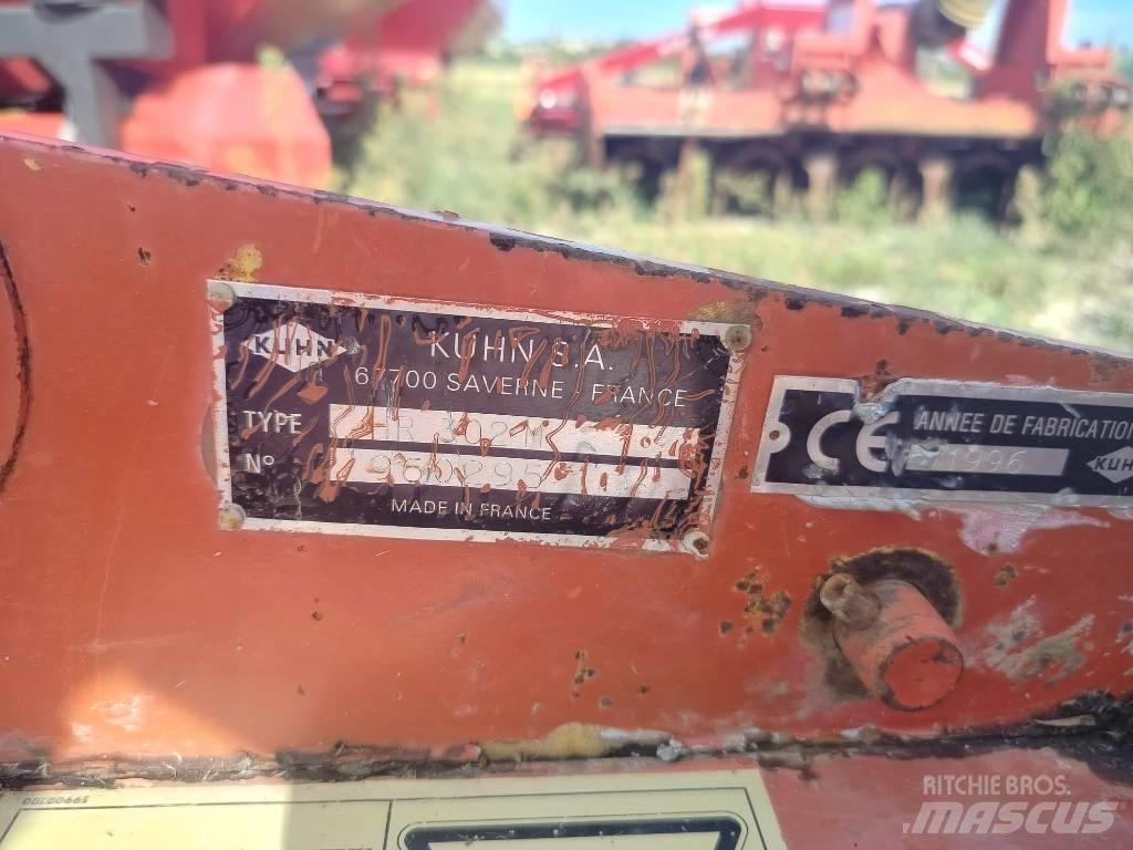 Kuhn HR 302 Äkeet