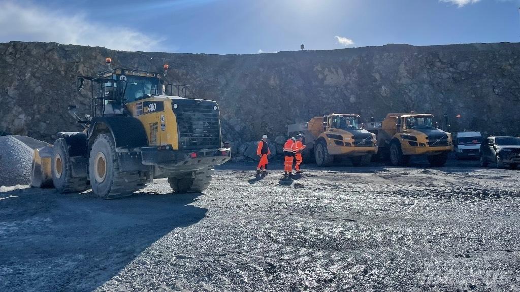 Komatsu WA480 Pyöräkuormaajat