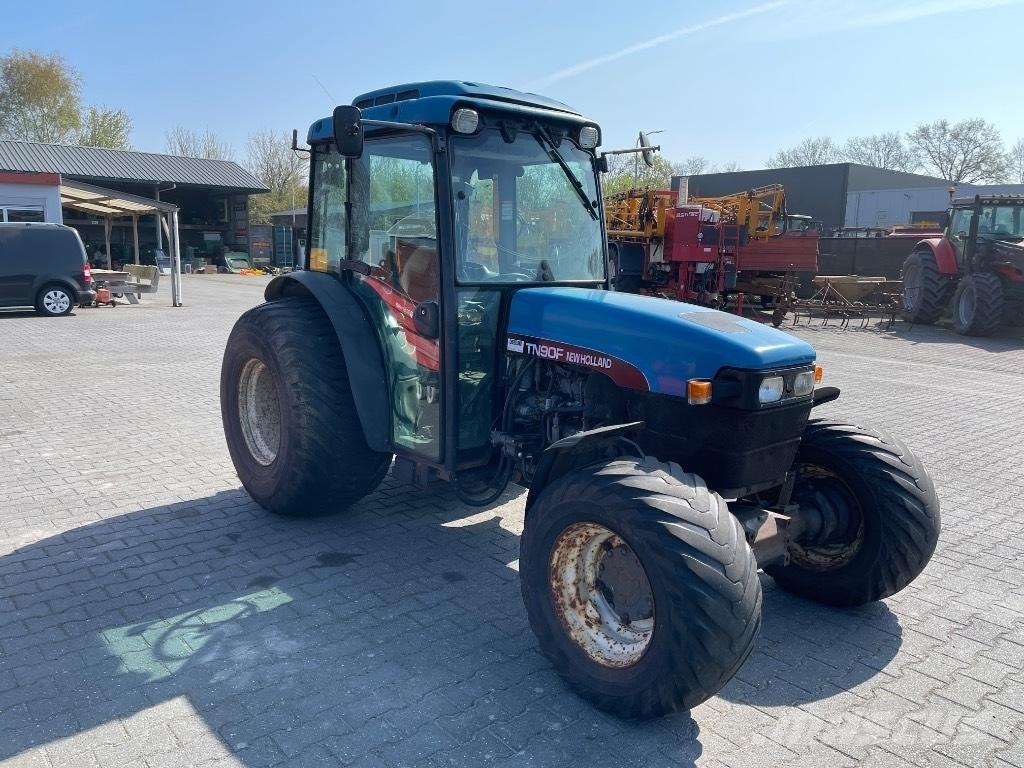 New Holland TN 90 F Traktorit