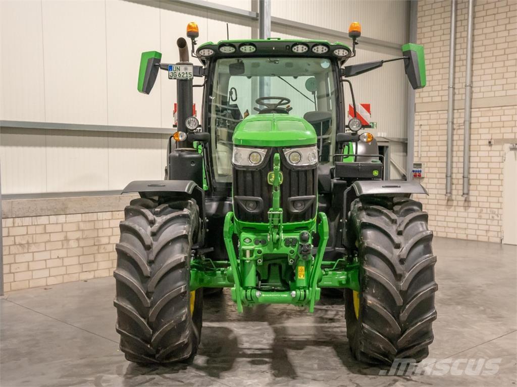 John Deere 6R215 Traktorit