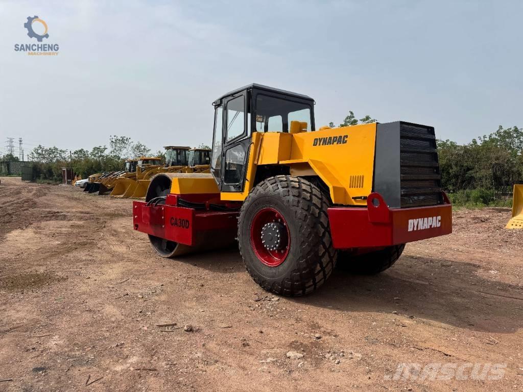 Dynapac CA 30 D Yksivalssijyrät