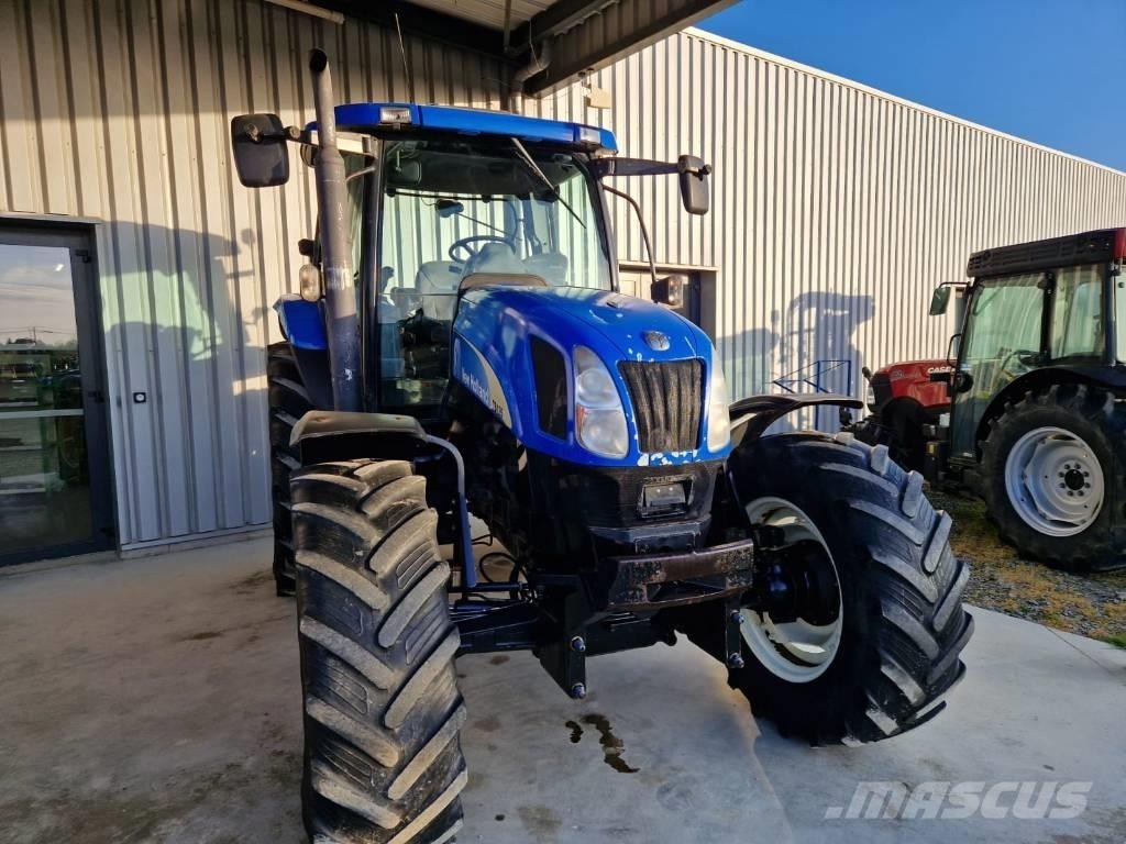 New Holland TSA 125 Traktorit