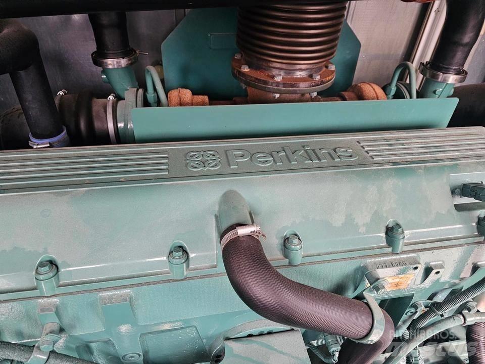 Perkins 800 KVA Dieselgeneraattorit