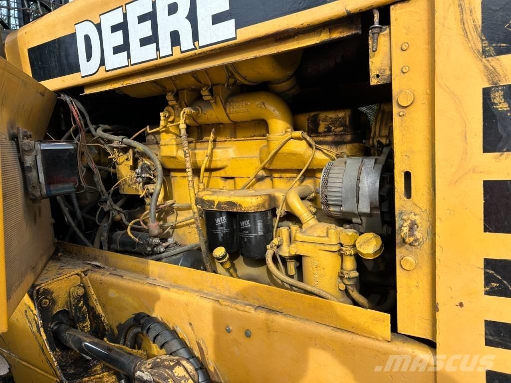 John Deere 640 D Juontokoneet