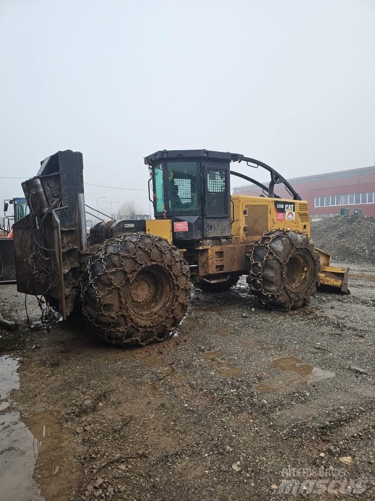 CAT 525 D Juontokoneet