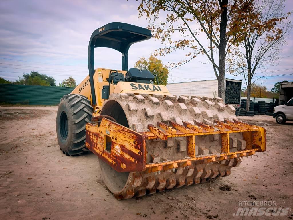 Sakai SV 540 T Yksivalssijyrät
