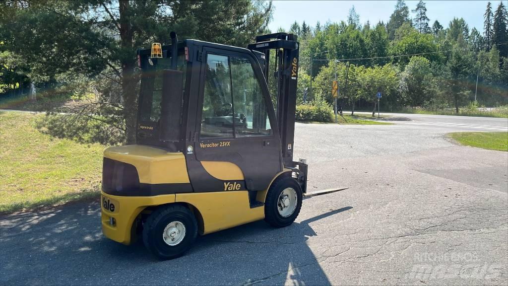 Yale GDP 25 VX Dieseltrukit