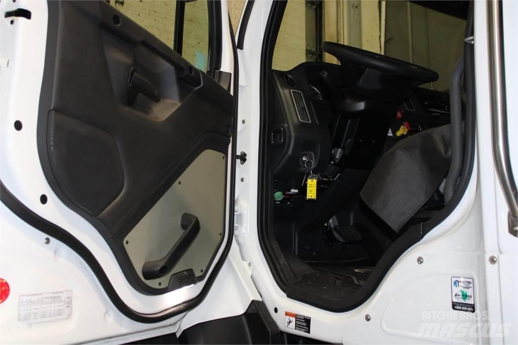 BIK HL 58T Nosturiautot