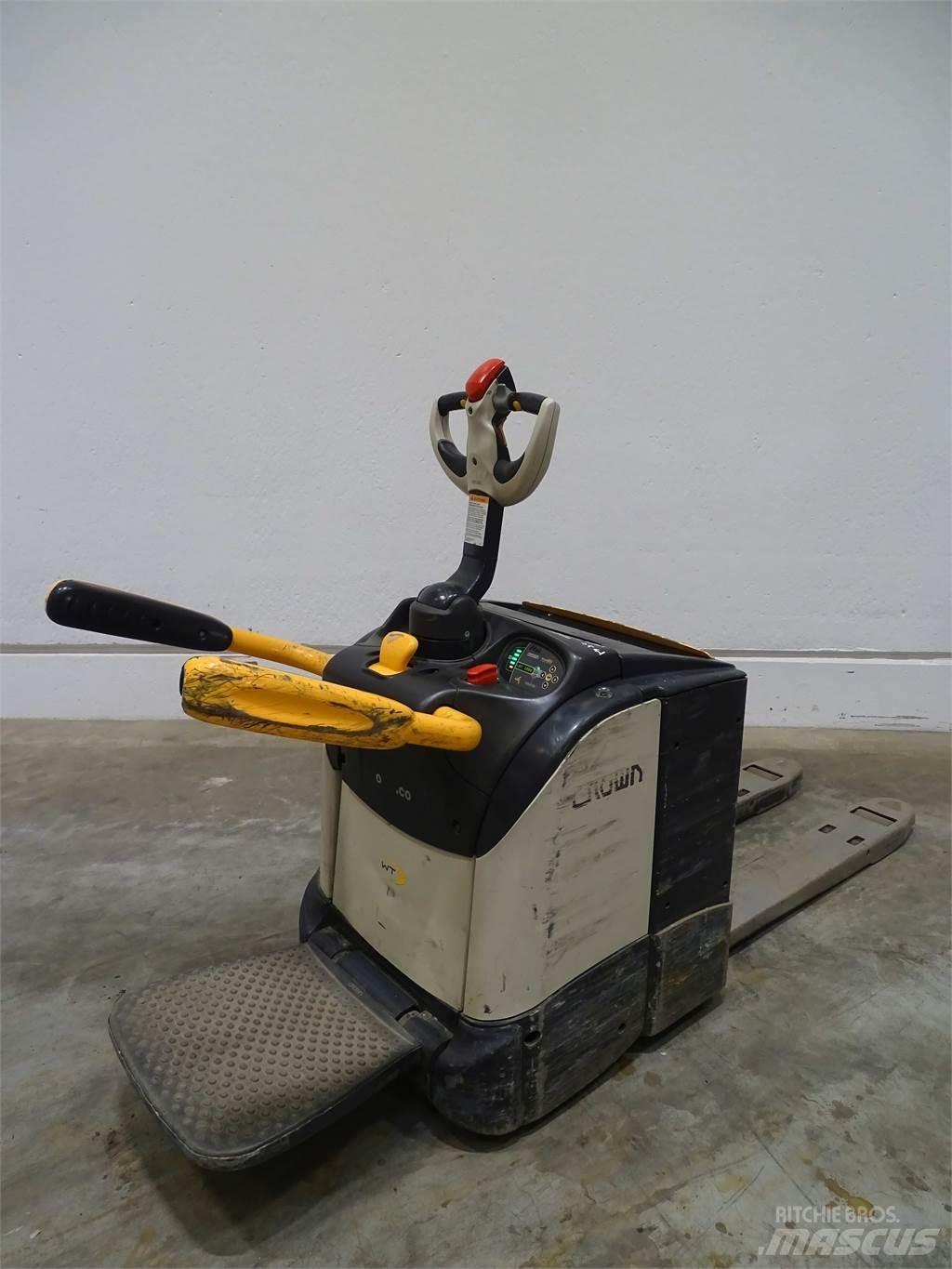 Crown WT3040 Lavansiirtotrukit