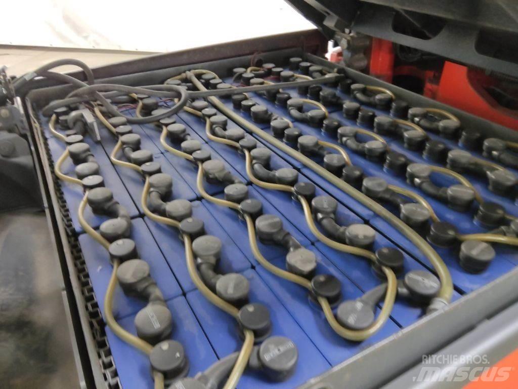 Linde E30L-01 Sähkötrukit