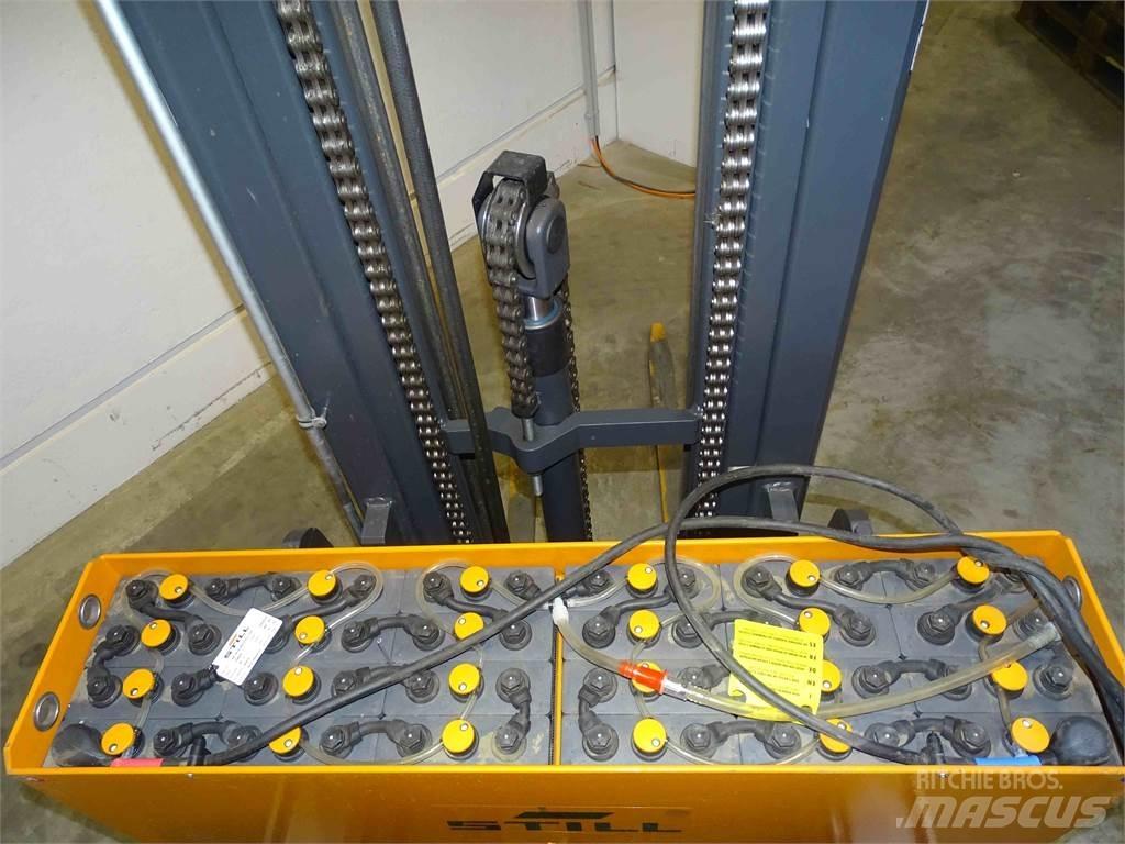 Still FM-X10 Työntömastotrukit