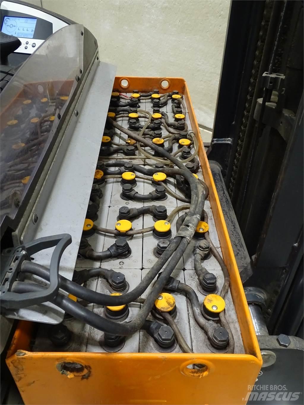 Still FM-X12 Työntömastotrukit