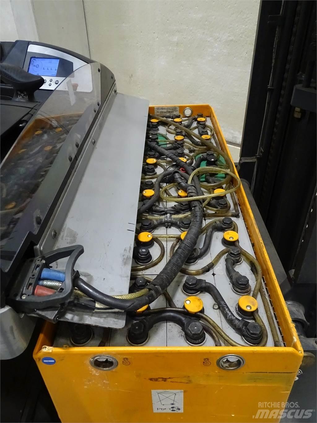 Still FM-X14 Työntömastotrukit