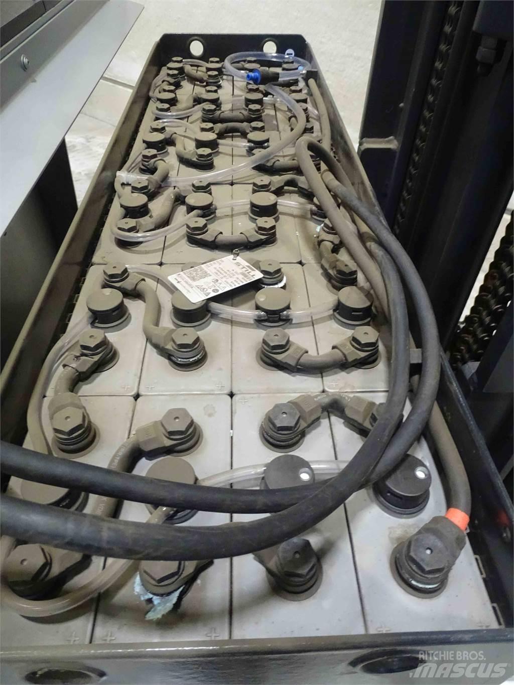 Still FM-X14 Työntömastotrukit