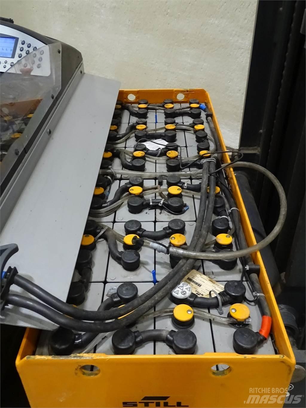 Still FM-X17 Työntömastotrukit