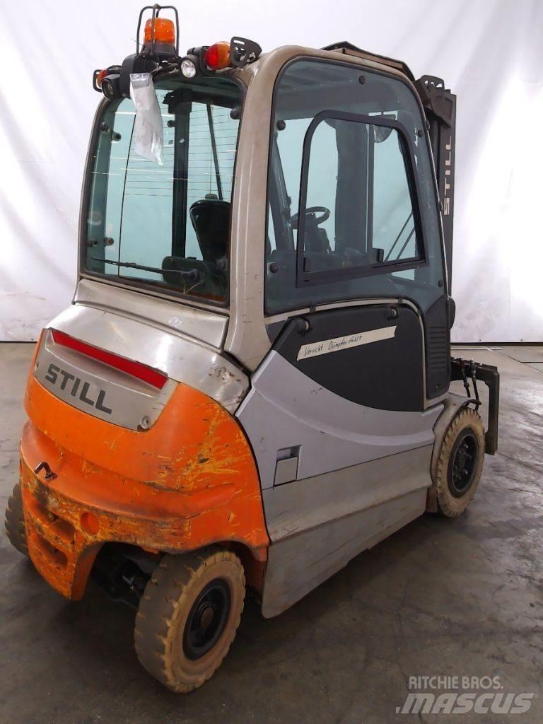Still RX60-30L Sähkötrukit