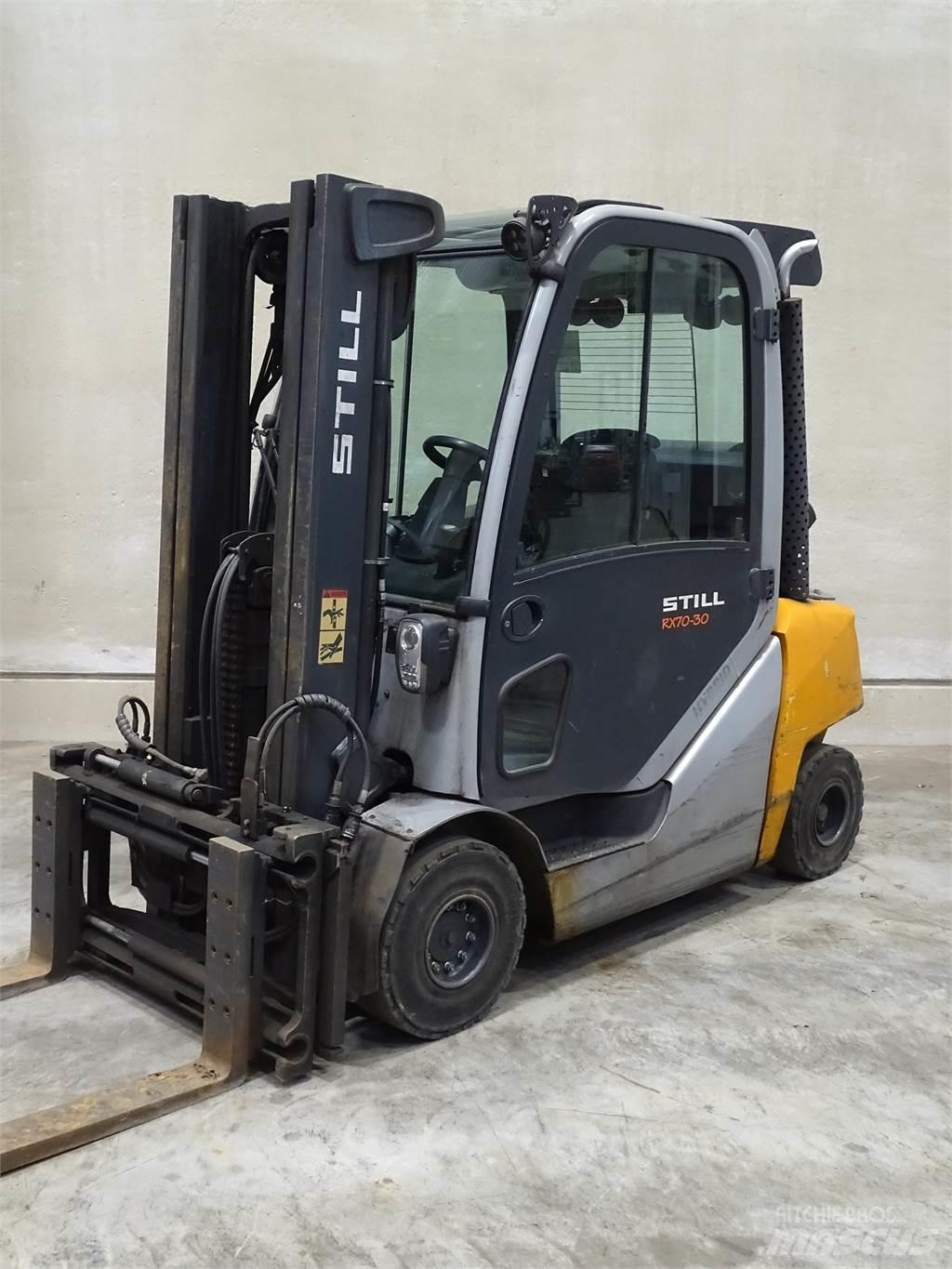 Still RX70-30T Nestekaasutrukit