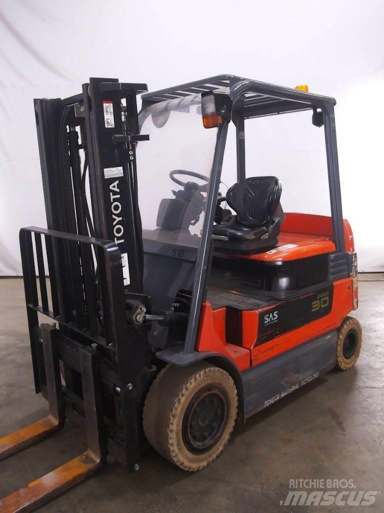 Toyota 7FBMF30 Sähkötrukit