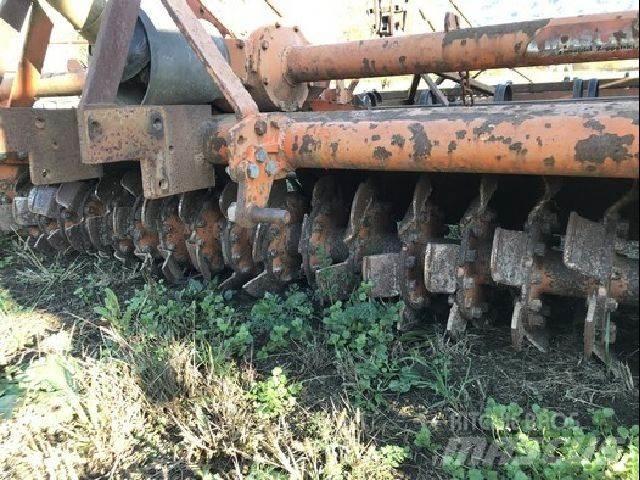 Howard HR3M Kultivaattorit