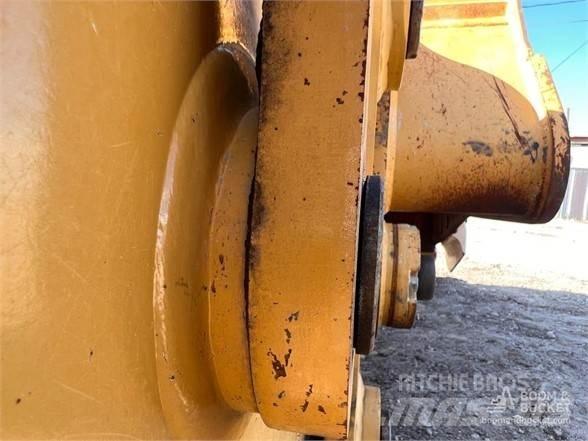CAT 320 Telakaivukoneet