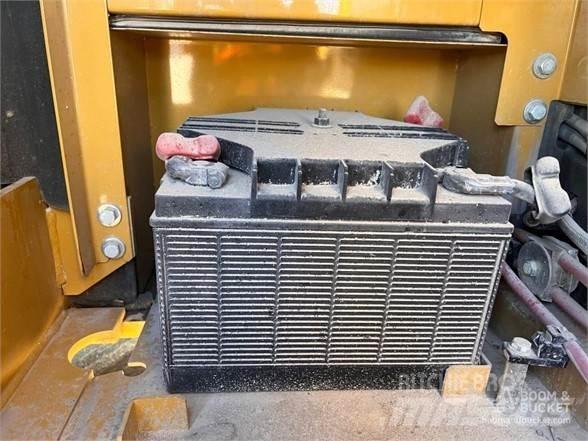 CAT 320 Telakaivukoneet